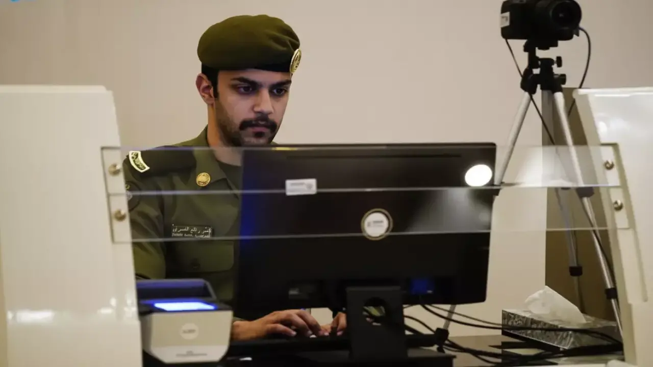 إلغاء هوية الزائر.. السعودية تبدأ منح الإقامة لمدة 5 سنوات بمزايا جديدة للمغتربين